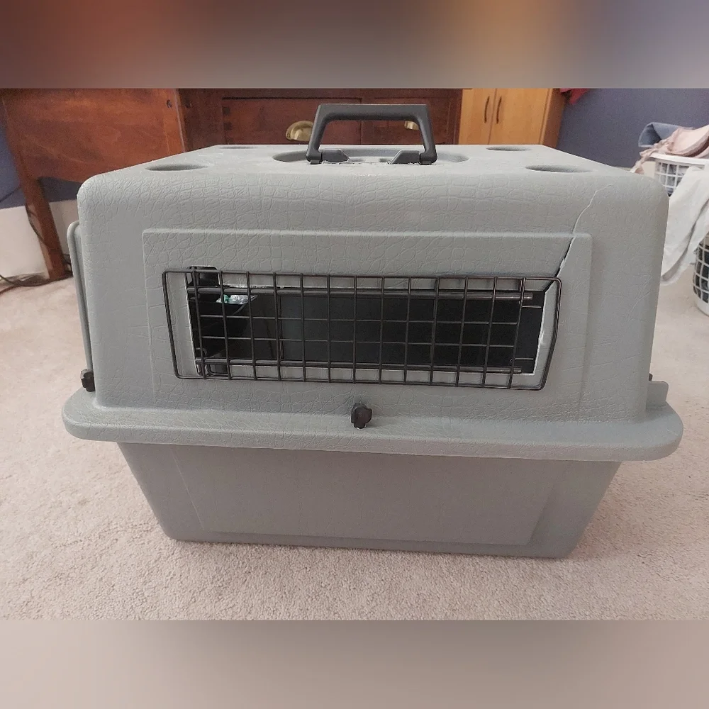 Sky kennel crate carrier for cats or small dogs ideal for flights